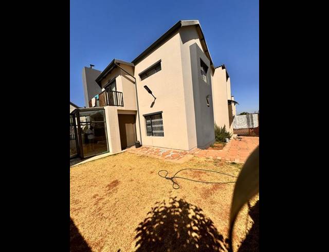 3 BEDROOM HOUSE FOR SALE IN TERENURE